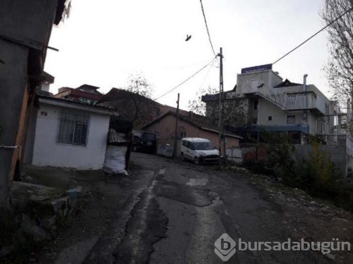Bir araba dolusu para dağıttı