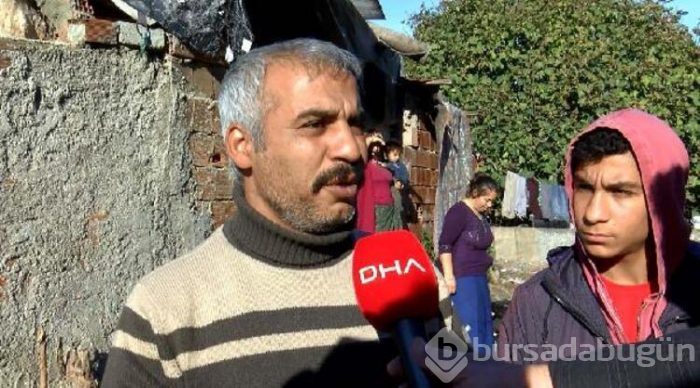 Bir araba dolusu para dağıttı