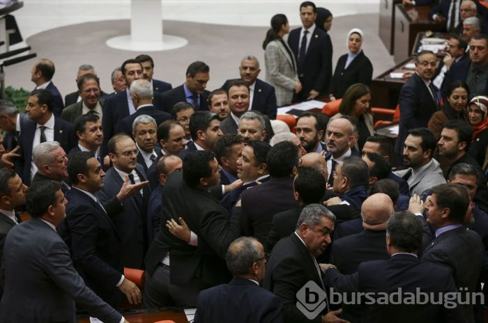 Masöz yüzünden meclis karıştı!
