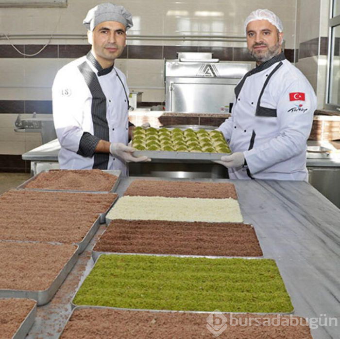  Üretip tüm Türkiye'ye gönderiyor!