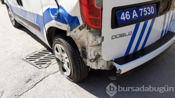 Otomobil öğrencilerin arasına girdi! 4 yaralı...