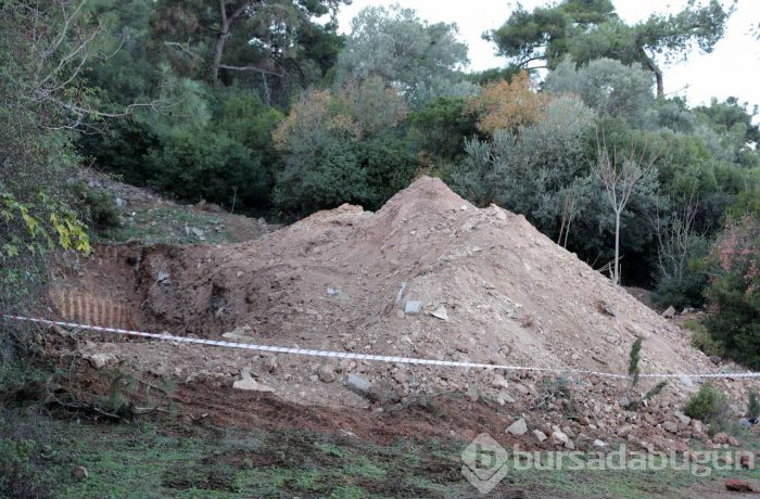 Merak uyandıran iki dev çukur