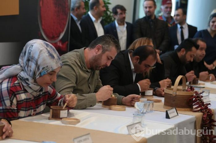 Türkiye'nin en acı biberini yemek için yarıştılar! 