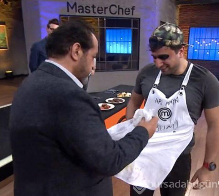 MasterChef'de yakalanma anı! Senin cebinde ne var?