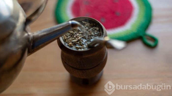 Kadınlar adaçayı, erkekler mate çayı içsin!