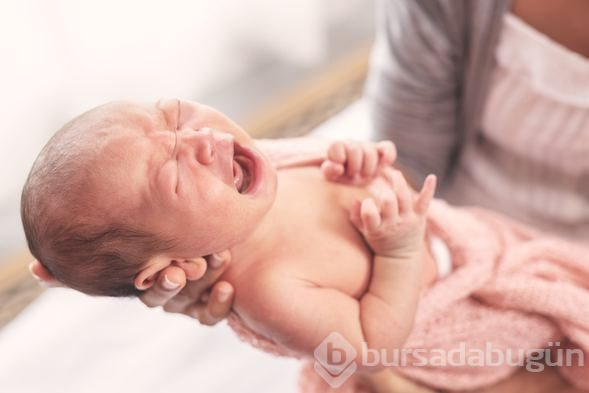 Bebekler ağlamalı mı? Faydalı mı zararlı mı?