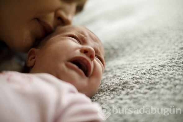 Bebekler ağlamalı mı? Faydalı mı zararlı mı?