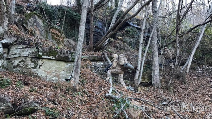 6 katlı PKK sığınağı bulundu!
