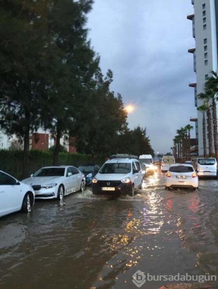 İzmir'de hayat felç oldu!