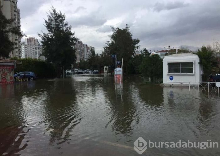 İzmir'de hayat felç oldu!