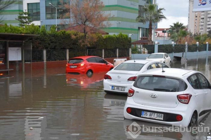 İzmir'de hayat felç oldu!