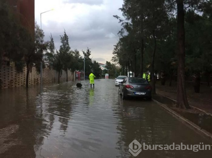 İzmir'de hayat felç oldu!