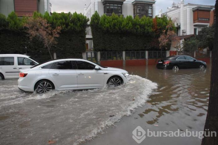 İzmir'de hayat felç oldu!