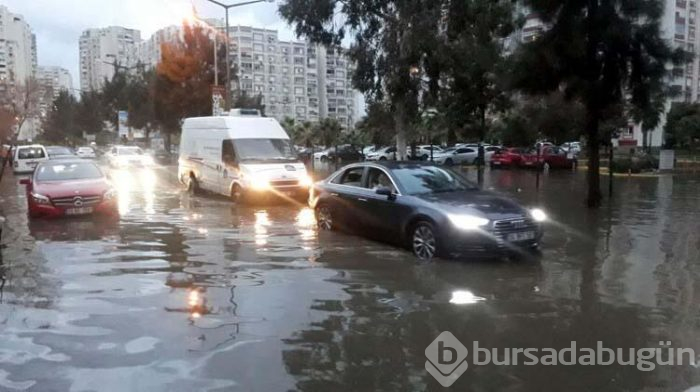 İzmir'de hayat felç oldu!