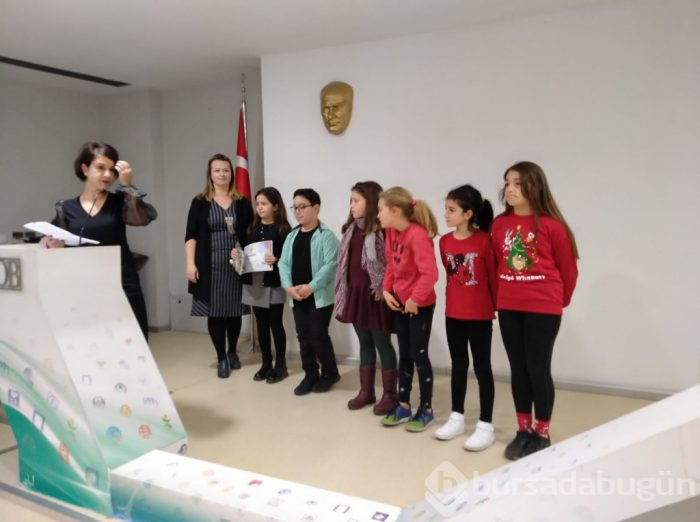 Bursa'da öğrenciler kadına şiddeti resme dönüştürdü!