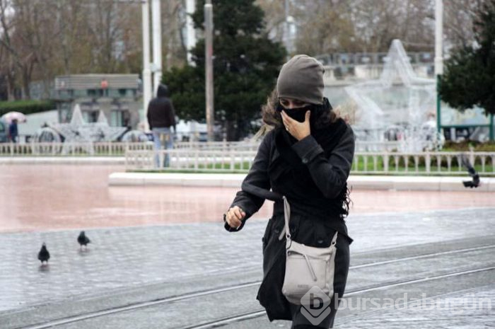 İstanbul ve İzmir lodosa teslim oldu