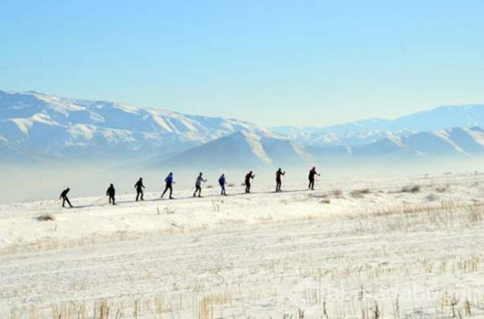 Bitlisli kayakçılar, Nemrut Dağı'nda hazırlanıyor