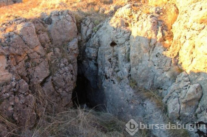 Doğal oluşumlu sarnıç ve mağaralar dikkat çekiyor