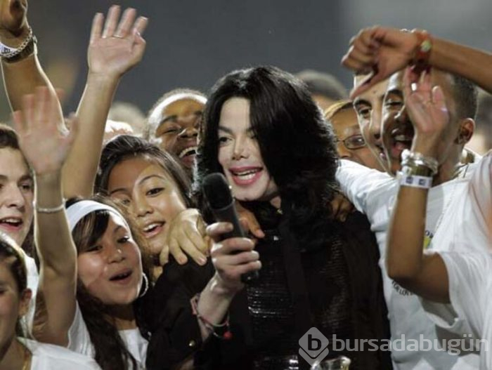 Michael Jackson geri döndü!