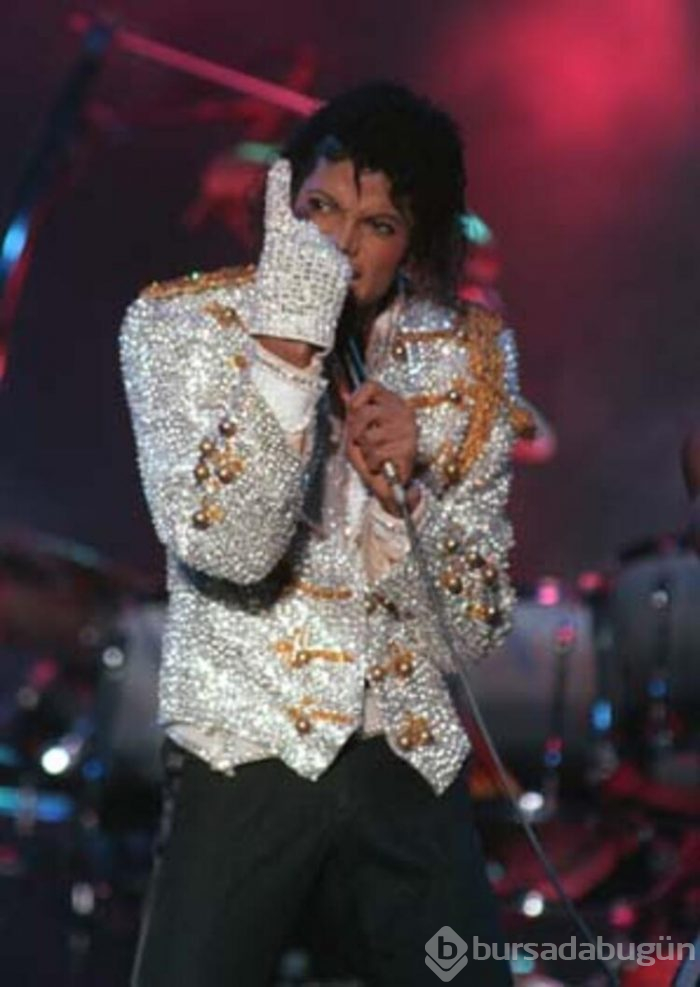 Michael Jackson geri döndü!