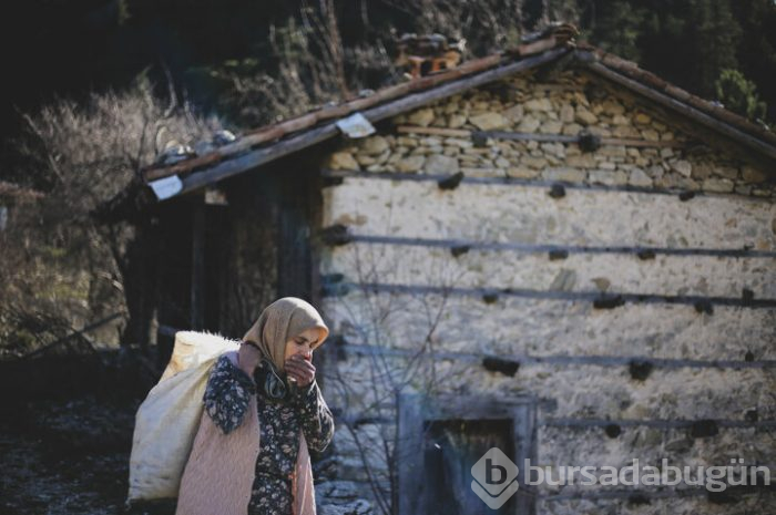 Çatısı akan evden çıkan dram dolu hayat