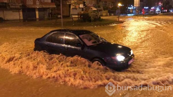 Evlerinden botla çıktılar