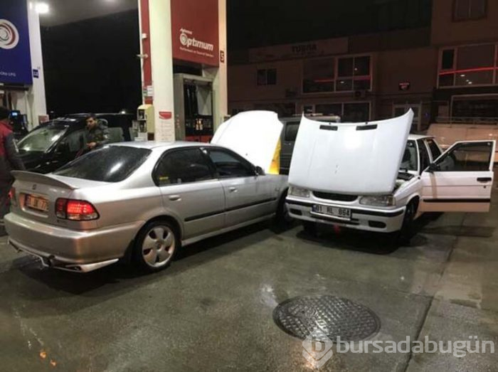 Evlerinden botla çıktılar