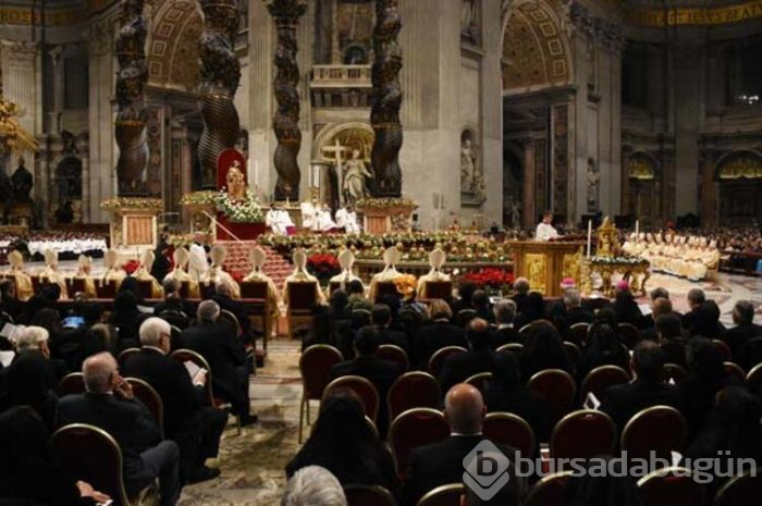 Vatikan'da Noel ayini