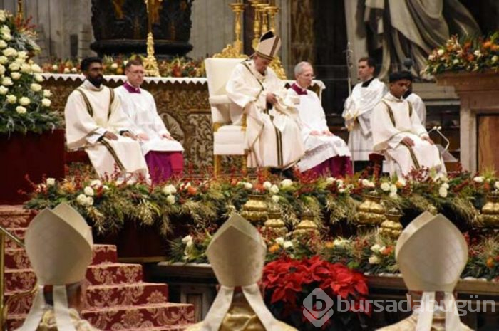 Vatikan'da Noel ayini
