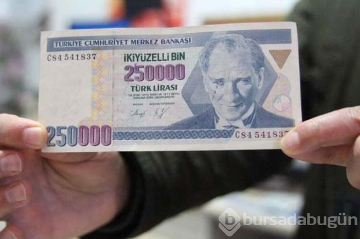 Atatürk'ün resmindeki detayı gördü ve 17 yıldır saklıyor!