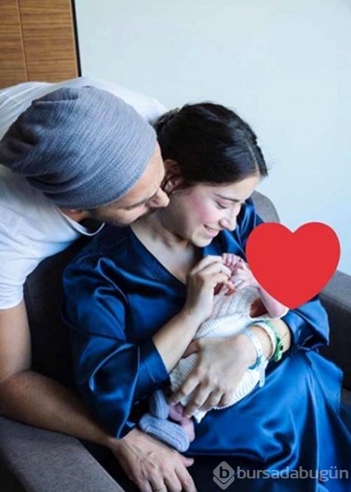 Ünlü oyuncu, oğlu ile çekilen fotoğrafını paylaştı