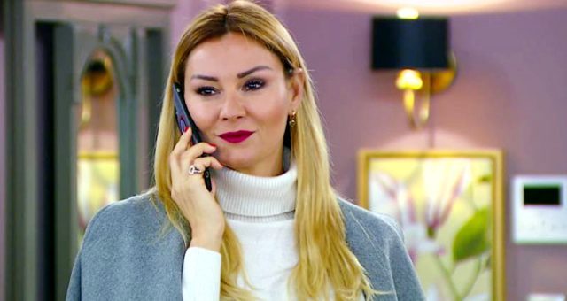Pınar Altuğ, ip üzerinde tepetaklak kaldı