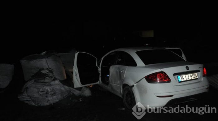 Şüpheli araç polis otosuna çarptı