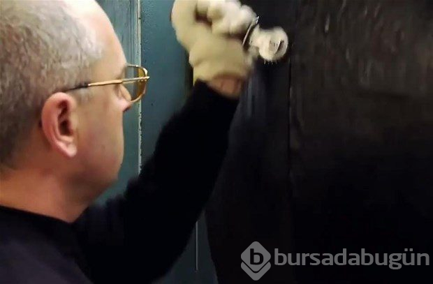 Lastiği tamir ettiler!
