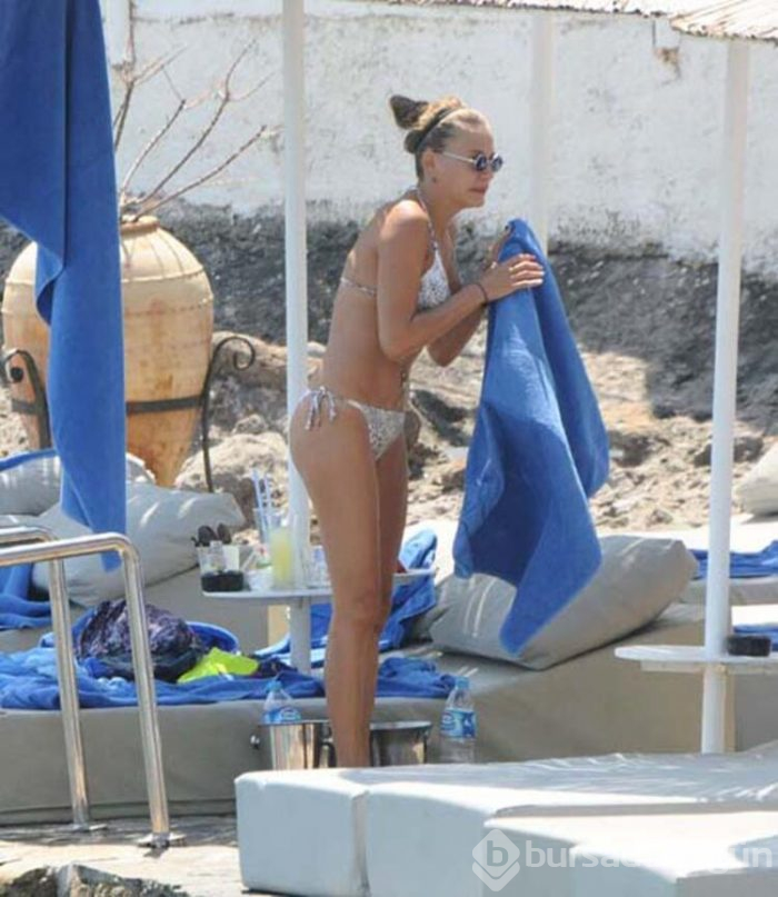 Serenay Sarıkaya yürekleri hoplattı!