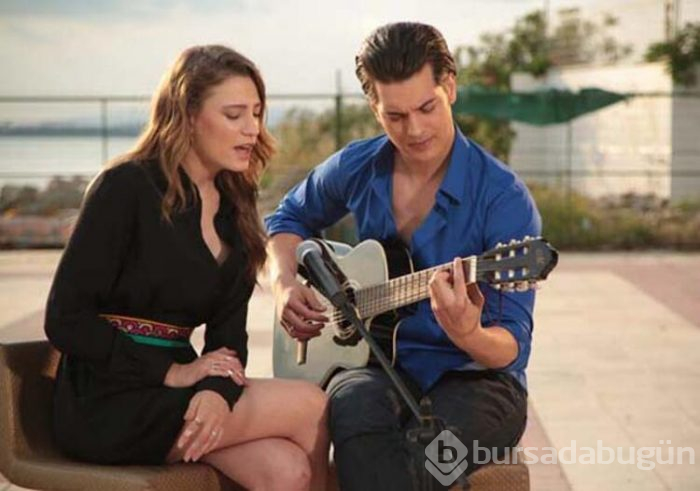 Serenay Sarıkaya yürekleri hoplattı!