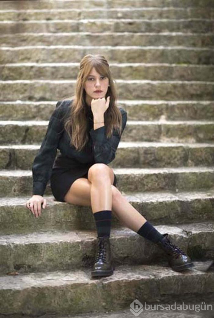 Serenay Sarıkaya yürekleri hoplattı!