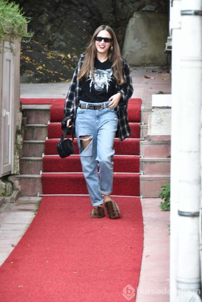 Serenay Sarıkaya yürekleri hoplattı!