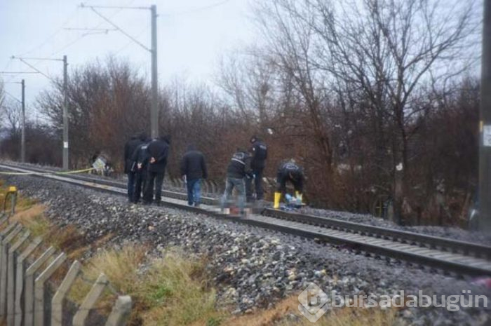 Kadın feci şekilde can verdi! Üzerinden tren...