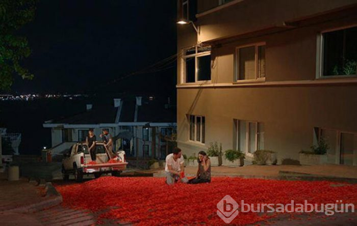 Onur Tuna'dan evlilik teklifi!