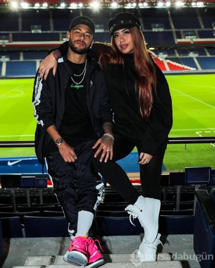 Neymar'ın kardeşi modelleri aratmıyor