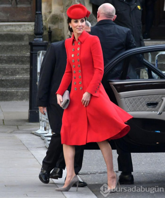 Kate Middleton: Kendini "kraliçe" ilan etmiş!