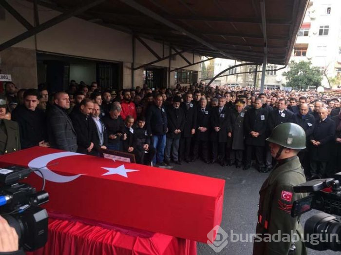 Şehit Berkay Işık gözyaşlarıyla son yolculuğuna uğurlandı