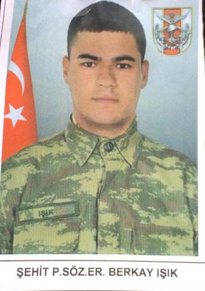 Şehit Berkay Işık gözyaşlarıyla son yolculuğuna uğurlandı