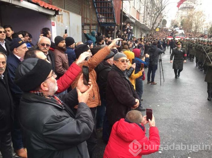 Şehit Berkay Işık gözyaşlarıyla son yolculuğuna uğurlandı
