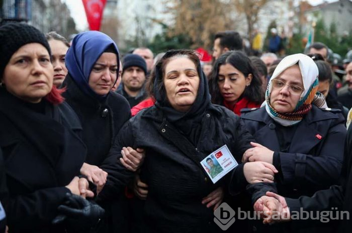 Şehit Berkay Işık gözyaşlarıyla son yolculuğuna uğurlandı