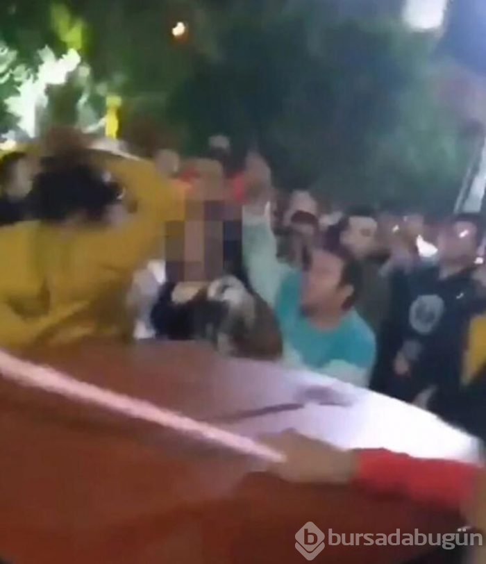 Yılbaşı gecesi skandal anlar! Genç kadına toplu taciz
