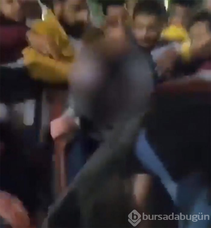 Yılbaşı gecesi skandal anlar! Genç kadına toplu taciz

