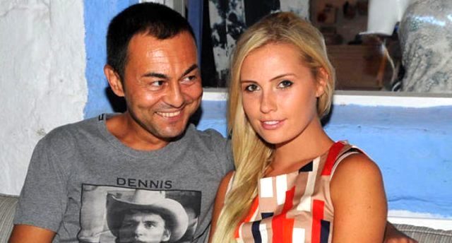 Eski eşi Chloe Loughnan'a  Serdar Ortaç senet imzaladı