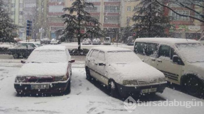 Kar ulaşımı felç etti